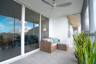 3900 Oaks Clubhouse Dr, Pompano Beach, FL 33069 - Photo 33