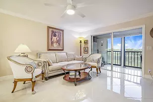 7286 Huntington Ln, Delray Beach, FL 33446 - Photo 1