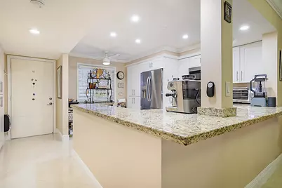 7286 Huntington Lane #204, Delray Beach, FL 33446 - Photo 3