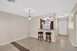 374 Bennington Ln, Lake Worth, FL 33467 - Photo 9