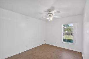 374 Bennington Ln, Lake Worth, FL 33467 - Photo 17