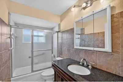 374 Bennington Lane, Lake Worth, FL 33467 - Photo 15