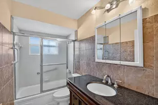 374 Bennington Ln, Lake Worth, FL 33467 - Photo 15