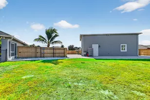 375 SW Alcan Dr, Port Saint Lucie, FL 34953 - Photo 37