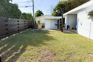 2313 Wabasso Dr, West Palm Beach, FL 33409 - Photo 15