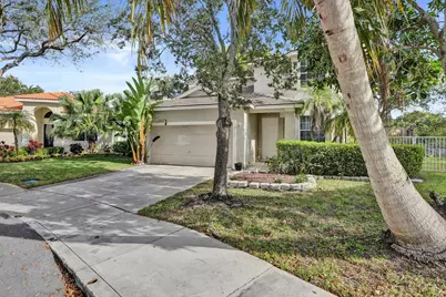 2389 NW 162nd Terrace, Pembroke Pines, FL 33028 - Photo 3