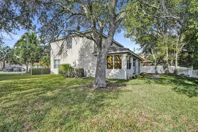 2389 NW 162nd Terrace, Pembroke Pines, FL 33028 - Photo 5