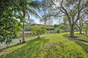 2389 NW 162nd Terrace, Pembroke Pines, FL 33028 - Photo 9