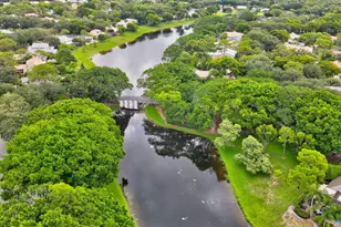 2409 NW 32nd St, Boca Raton, FL 33431 - Photo 5