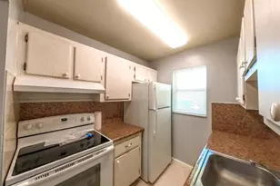 2301 SE 4th St, Boynton Beach, FL 33435 - Photo 9