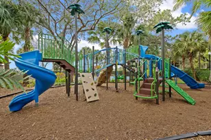 622 Castle Dr, Palm Beach Gardens, FL 33410 - Photo 31