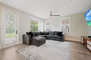 622 Castle Dr, Palm Beach Gardens, FL 33410 - Photo 9