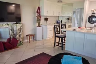 460 Horizons W, Boynton Beach, FL 33435 - Photo 3