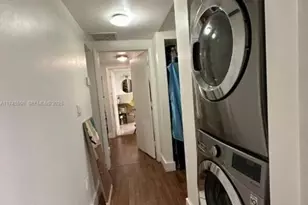 7025 Rue Granville, Miami Beach, FL 33141 - Photo 9