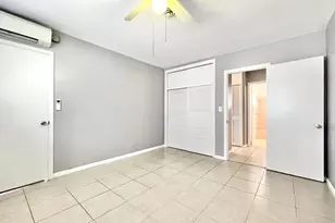 1021 Crystal Lake Dr, Pompano Beach, FL 33064 - Photo 9