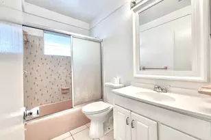 1021 Crystal Lake Dr, Deerfield Beach, FL 33064 - Photo 11