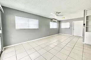 1021 Crystal Lake Dr, Pompano Beach, FL 33064 - Photo 3