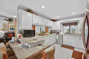 2477 SW Chestnut Ln, Port Saint Lucie, FL 34953 - Photo 15