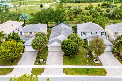 139 Berenger Walk, Royal Palm Beach, FL 33414 - Photo 7