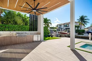 750 NE 69th St, Boca Raton, FL 33487 - Photo 35