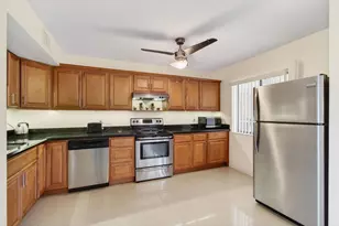 5130 Las Verdes Cir, Delray Beach, FL 33484 - Photo 9