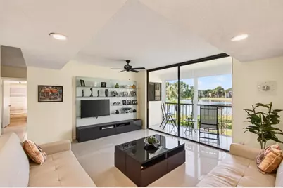 5130 Las Verdes Circle #207, Delray Beach, FL 33484 - Photo 5