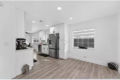 851 SW 67th Avenue, Pompano Beach, FL 33068 - Photo 13