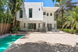 3917 S Le Jeune Rd, Miami, FL 33146 - Photo 13