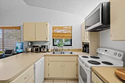 53 SE Ontario Way, Stuart, FL 34997 - Photo 11