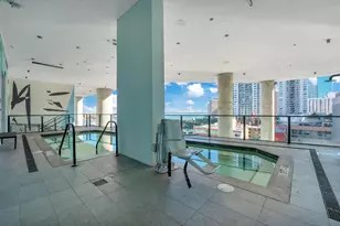 398 NE 5th St, Miami, FL 33132 - Photo 25