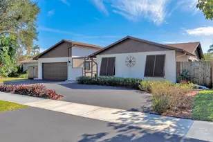 3880 NW 2nd Ct, Deerfield Beach, FL 33442 - Photo 3