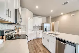 5735 SE Edgewater Cir, Stuart, FL 34997 - Photo 9