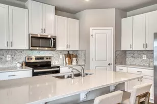 5735 SE Edgewater Cir, Stuart, FL 34997 - Photo 5