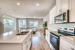 5735 SE Edgewater Cir, Stuart, FL 34997 - Photo 7