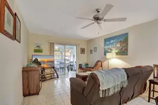 2121 NE 1st Ct, Boynton Beach, FL 33435 - Photo 3