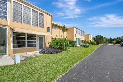 2121 NE 1st Court #105, Boynton Beach, FL 33435 - Photo 23