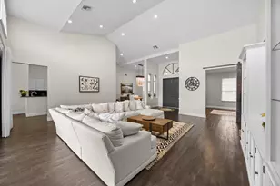 17688 Charnwood Dr, Boca Raton, FL 33498 - Photo 9