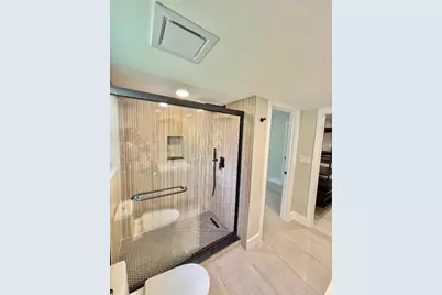 545 Oaks Lane #201, Pompano Beach, FL 33069 - Photo 15