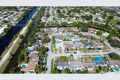 8209 SW 12th Street, North Lauderdale, FL 33068 - Photo 73