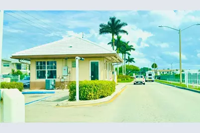 164 Kent #J, West Palm Beach, FL 33417 - Photo 3