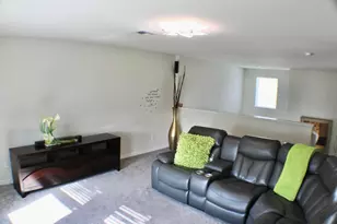 10059 SW Captiva Dr, Port Saint Lucie, FL 34987 - Photo 15