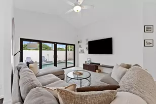 175 Executive Cir, Boynton Beach, FL 33436 - Photo 9