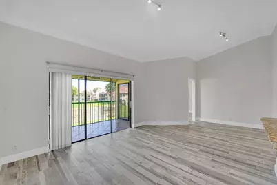 704 Freedom Court, Deerfield Beach, FL 33442 - Photo 15