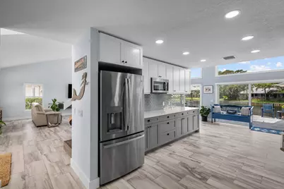 9029 SE Breeze Way, Hobe Sound, FL 33455 - Photo 9