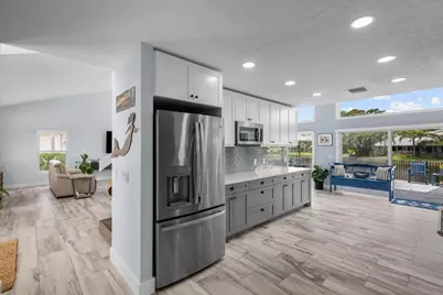 9029 SE Breeze Way, Hobe Sound, FL 33455 - Photo 9