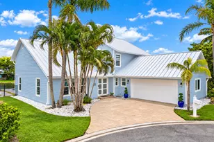9029 SE Breeze Wy, Hobe Sound, FL 33455 - Photo 1