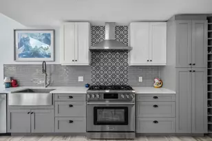 9029 SE Breeze Wy, Hobe Sound, FL 33455 - Photo 7