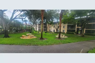 201 Foxtail Drive #G1, Greenacres, FL 33415 - Photo 23