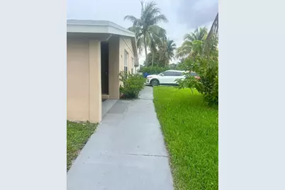 2001 NE 2nd Terrace, Pompano Beach, FL 33060 - Photo 3