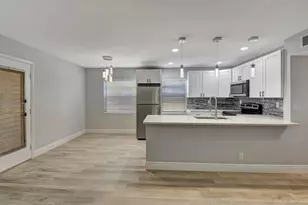 909 S Flanders S, Delray Beach, FL 33484 - Photo 5